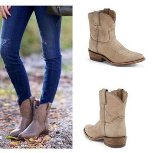 FRYE Billy Short Boot in Clay, Size 10